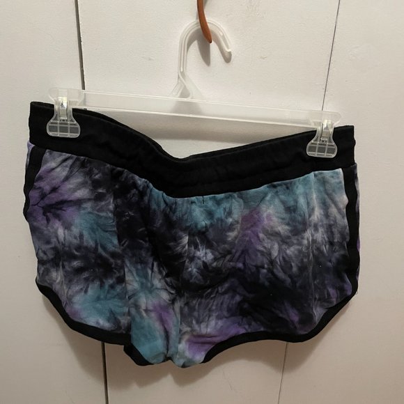 Tie Dye Comfort - Picture 2 of 2